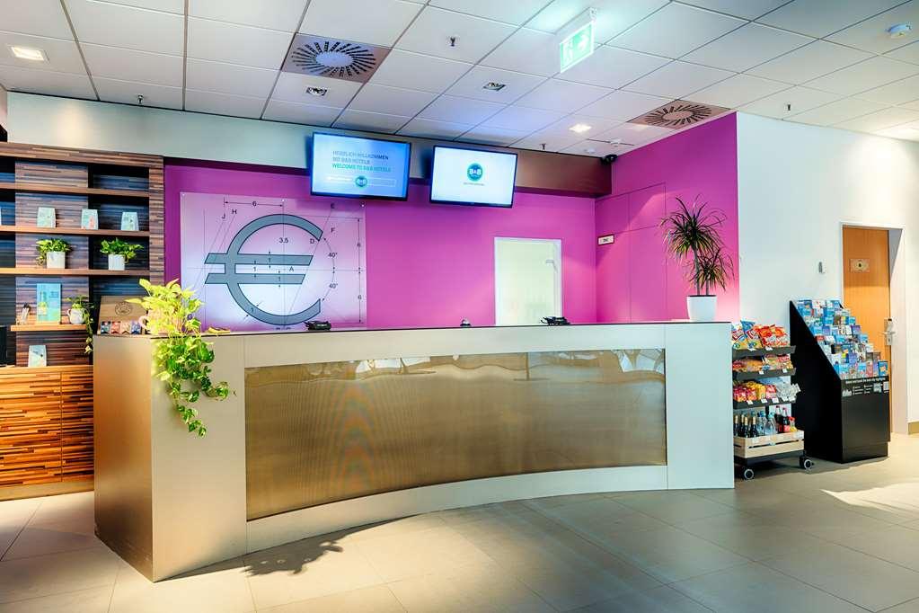 B&B Hotel Offenbach-Kaiserlei Интериор снимка