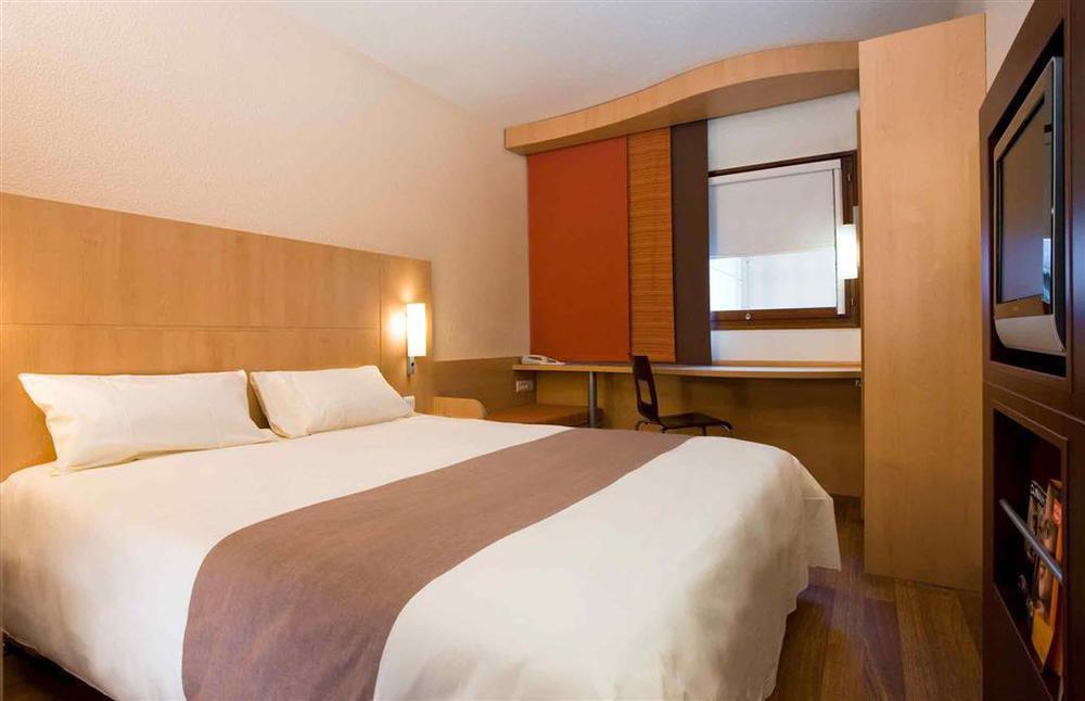 B&B Hotel Offenbach-Kaiserlei Стая снимка